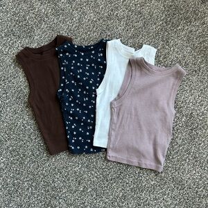 Women’s Cropped Hollister Tank Top Lot